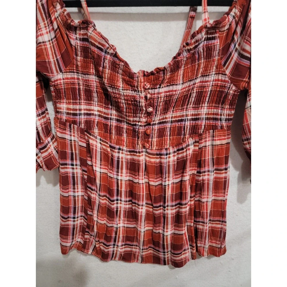 Torrid 00 Large Rust Plaid‎ Cold Shoulder Smocked Blouse Button Detail Rayon Top